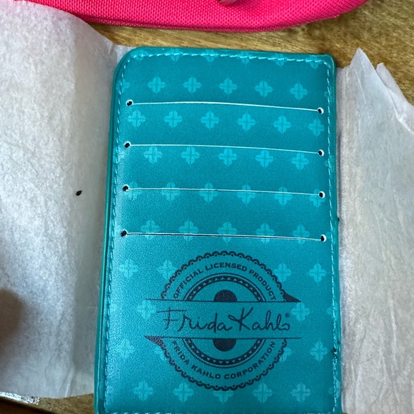 Makeup pouch bundle - Picture 8 of 11